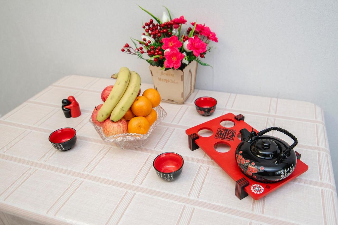 Apartment Zodiak Almaty Bagian luar foto