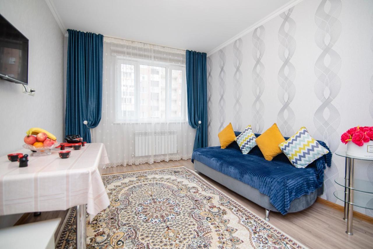 Apartment Zodiak Almaty Bagian luar foto